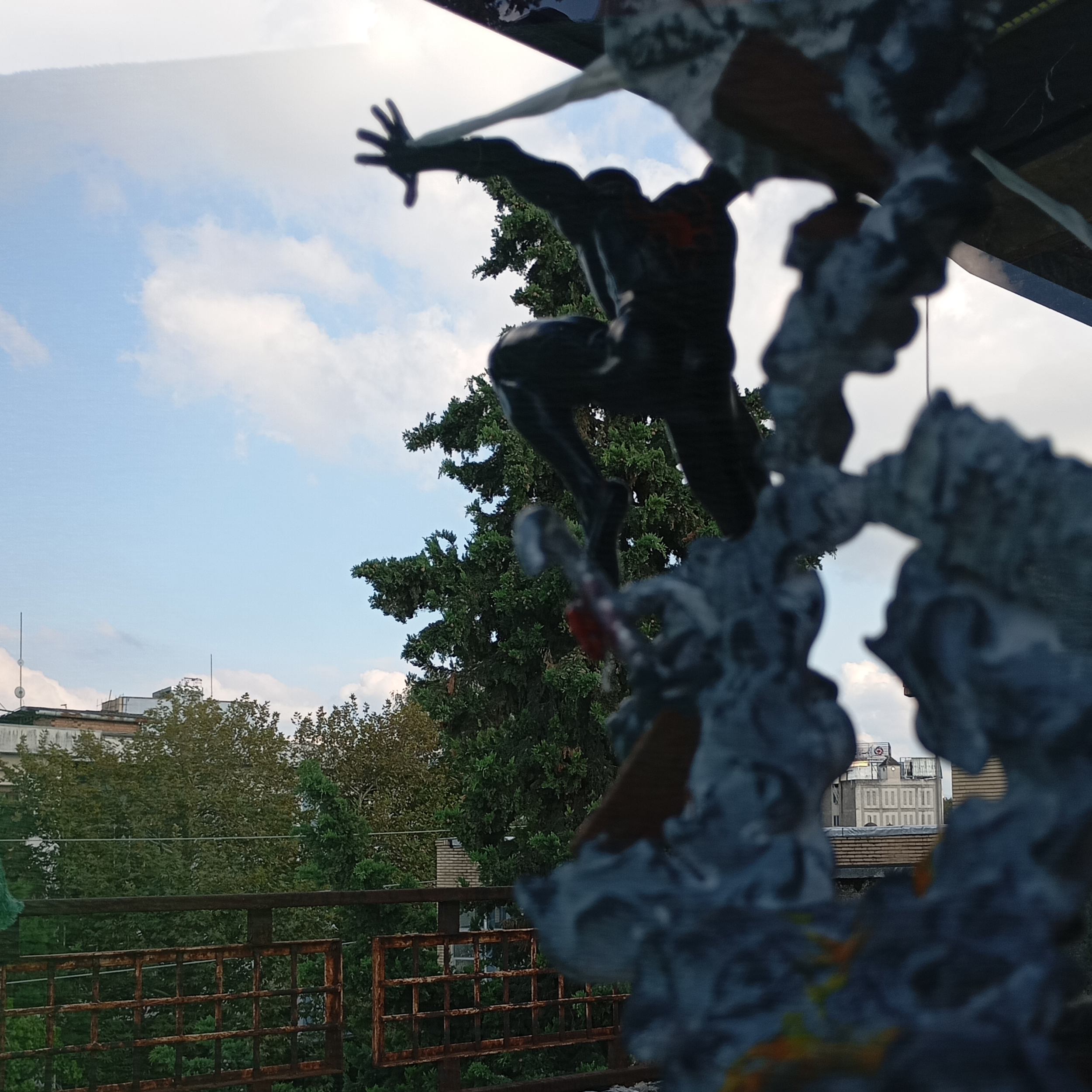 فیگور مدل اسپایدر من مایلز مورالز و راینو ارتفاع 53 سانتی متر