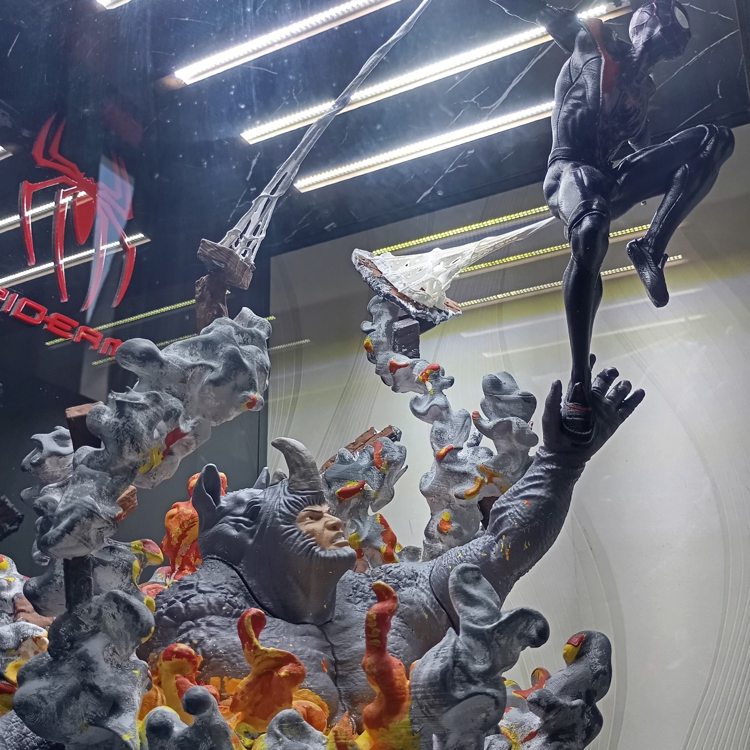 فیگور مدل اسپایدر من مایلز مورالز و راینو ارتفاع 53 سانتی متر